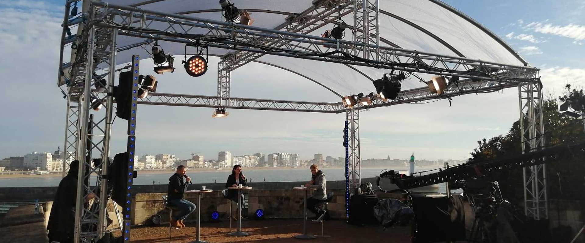 Alternative text - Novelty sur le départ du Vendée Globe 2020