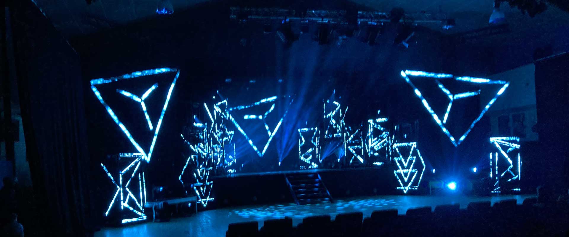 Alternative text - Novelty partenaire de C'est qui le patron!