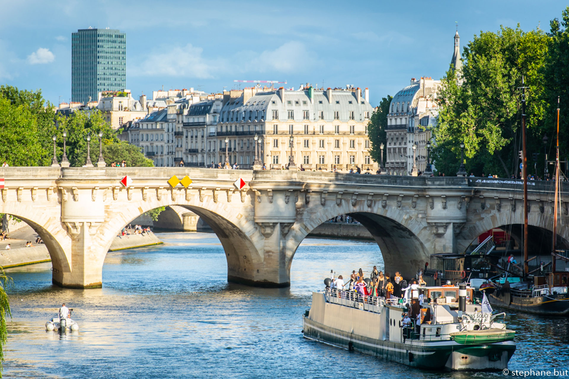 Alternative text - Défilé Balmain | Fashion Week Paris | Juillet 2020