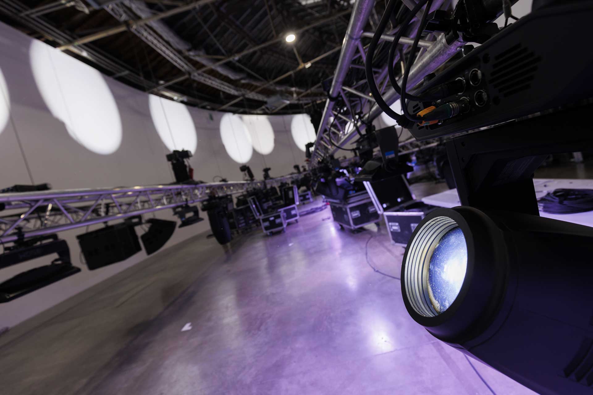 Alternative text - Paris Fashion Week | ACNE STUDIOS | Septembre 2022