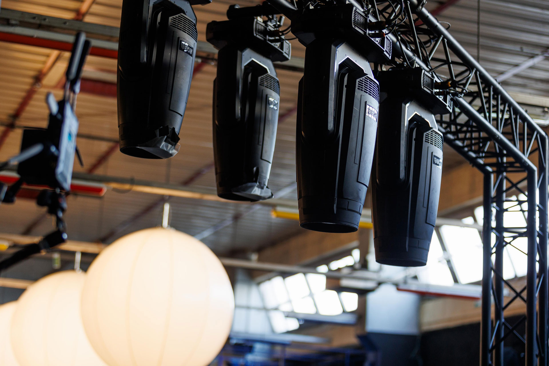 Alternative text - Paris Fashion Week | MARINE SERRE | MARS 2024