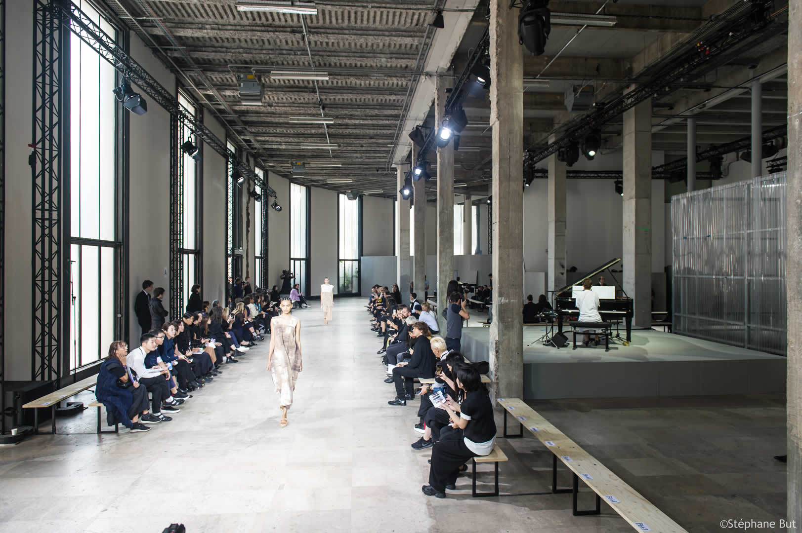 Alternative text - Défilé Issey Miyake | Fashion Week Paris | Septembre 2018