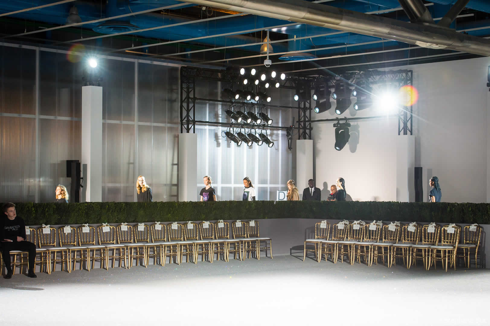 Alternative text - Défilé Giambattista Valli | Fashion Week Paris | Janvier 2019