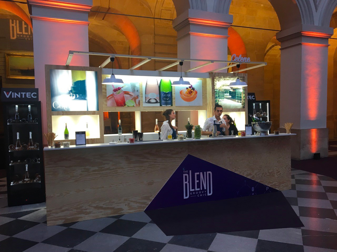 Alternative text - Novelty Bordeaux présent au Palais de la Bourse pour Vinexpo