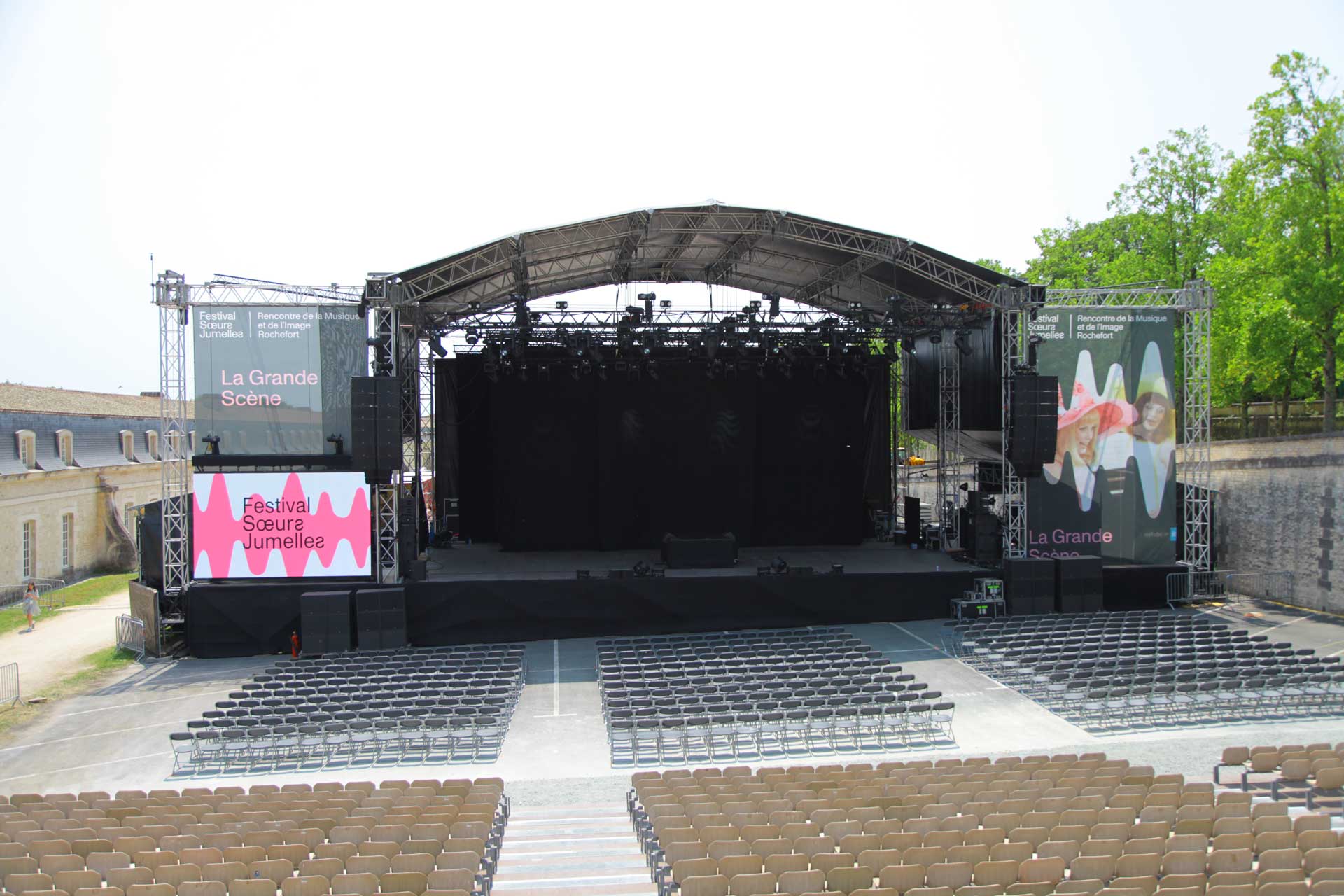 Alternative text - Festival Soeurs Jumelles avec Novelty Bordeaux