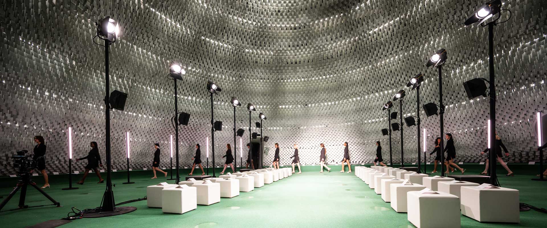 Alternative text - Paris Fashion Week | MaisonCléo | Mars 2022