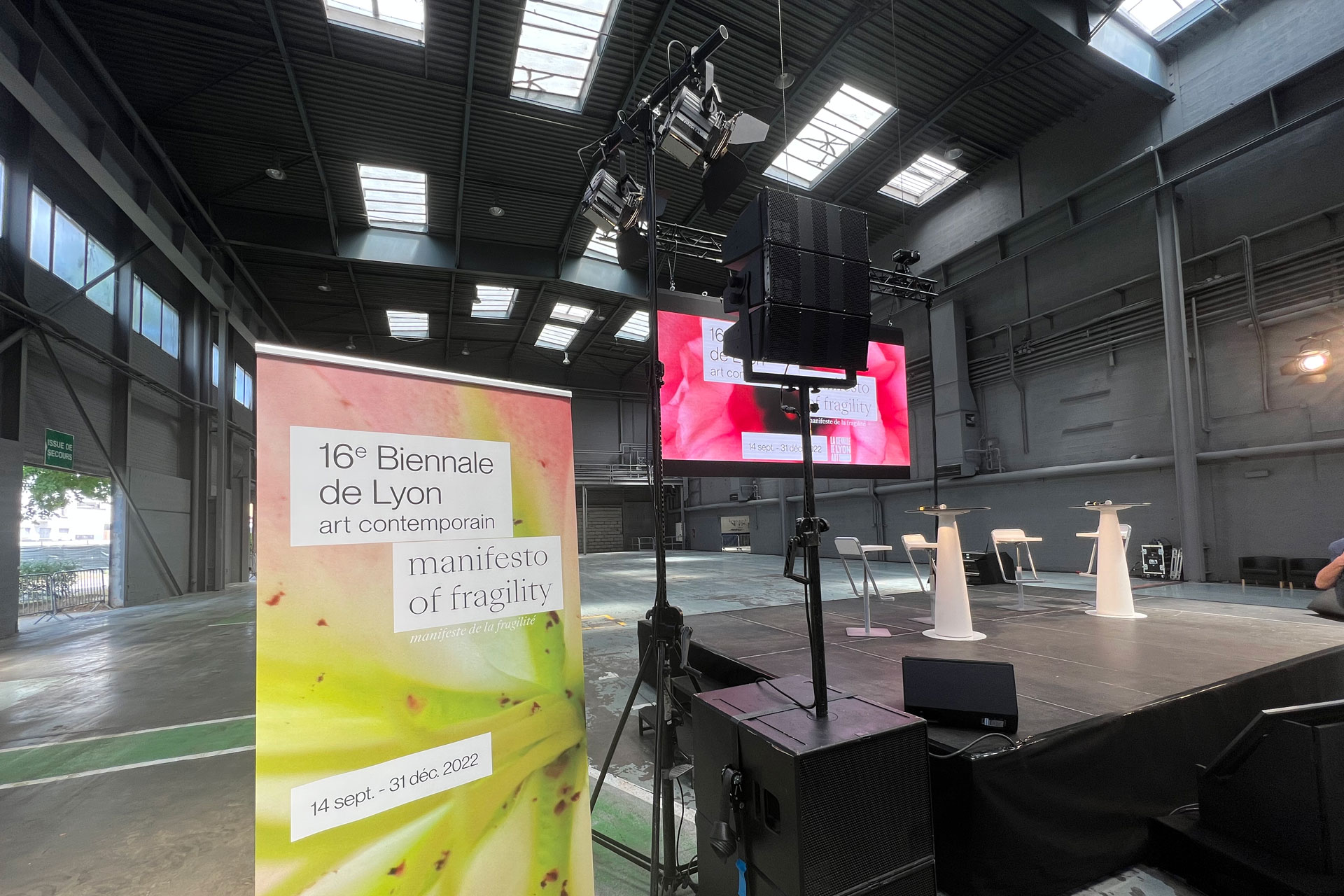 Alternative text - Conférence de presse sur la 16e de La Biennale de Lyon