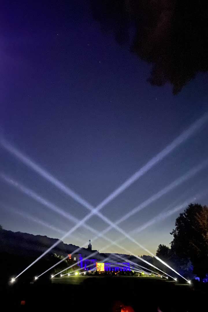 Alternative text - Valloires L’Abbaye Lumière en ses jardins
