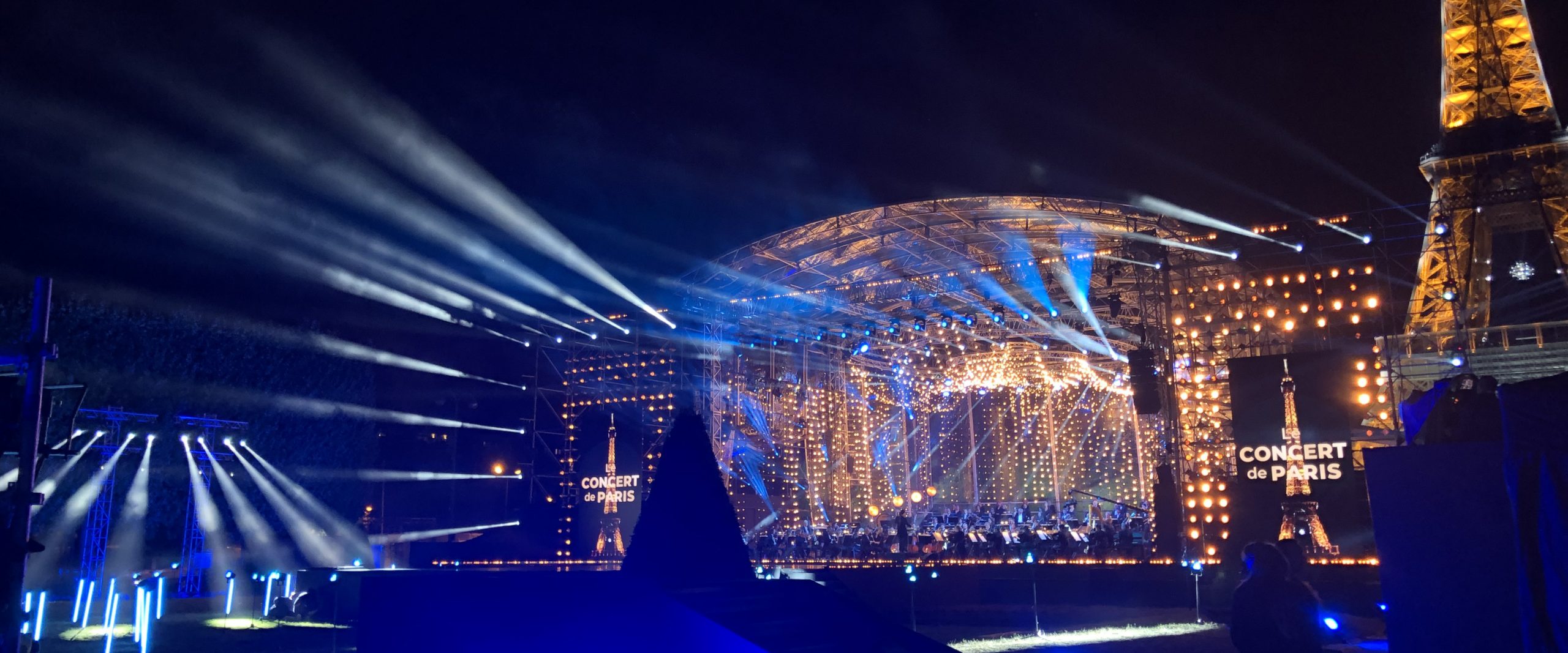 Alternative text - Concert du 14 Juillet au Champs de Mars avec Novelty Paris